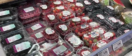 Berries in Florence: Italy falls, South America grows-image